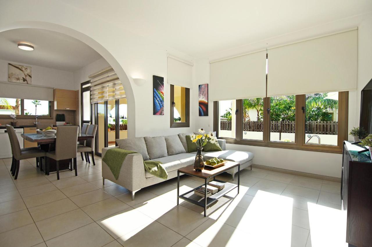 Villa Merry Айя-Напа Экстерьер фото